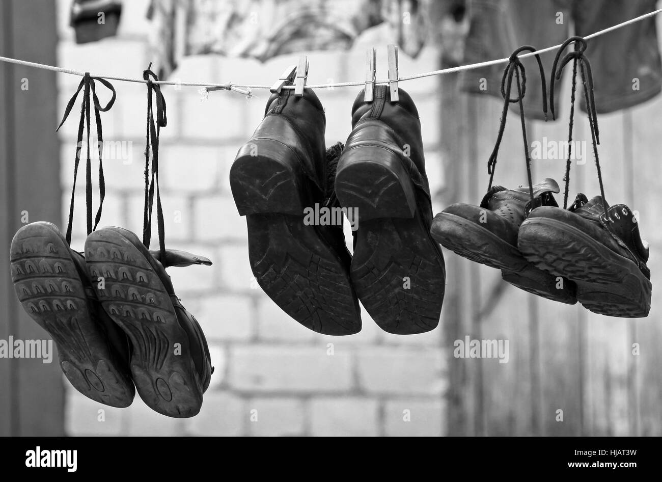 Boot, chaussures, horizontal, humide, corde à linge, blanchisserie, funny, usé, à l'ancienne, Banque D'Images