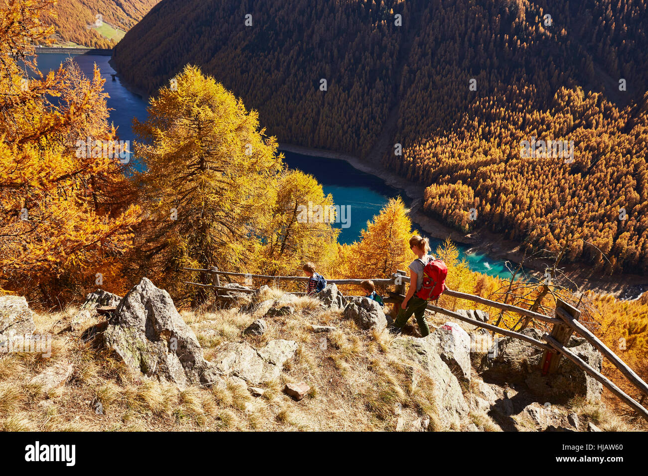 La randonnée le long de la famille ridge, high angle view, Tyrol du Sud, Schnalstal, Italie Banque D'Images