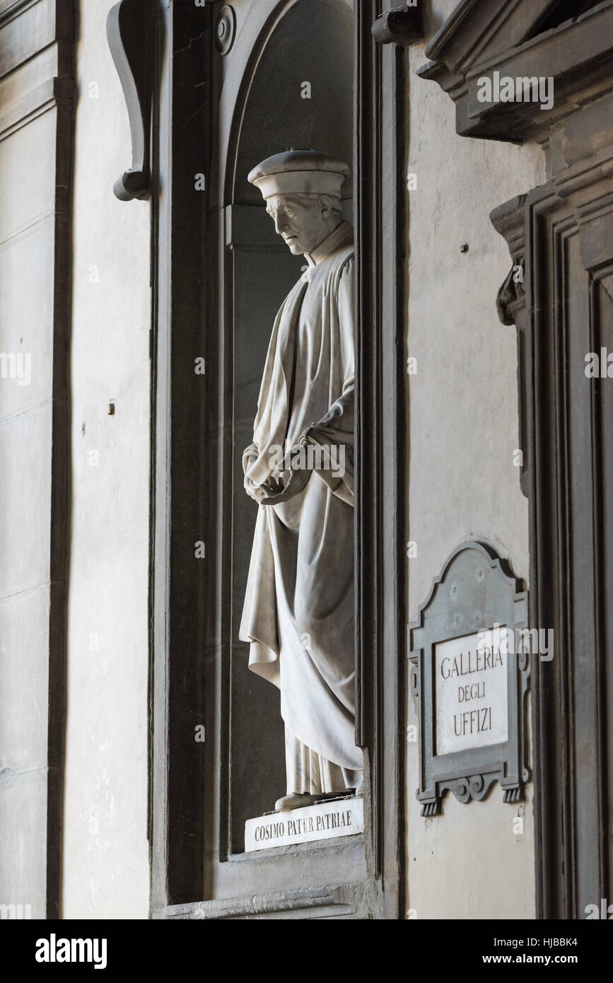 Florence. L'Italie. Statue de Cosme Ier de Médicis (1389-1464), Galerie des Offices. Banque D'Images