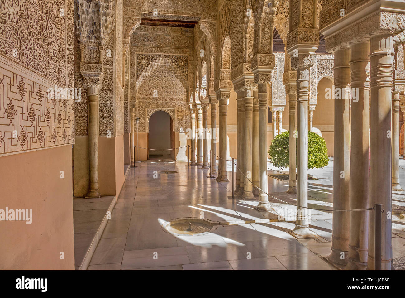 Patio de los Leones de l'Alhambra Grenade Espagne Banque D'Images