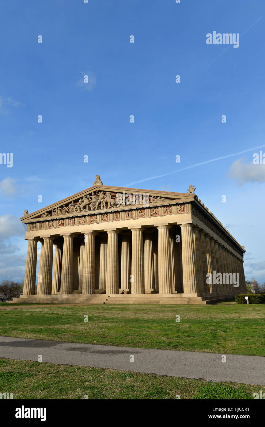 Avis de réplique du Parthénon au parc Centennial à Nashville au Tennessee, au cours de la fin de l'après-midi Banque D'Images