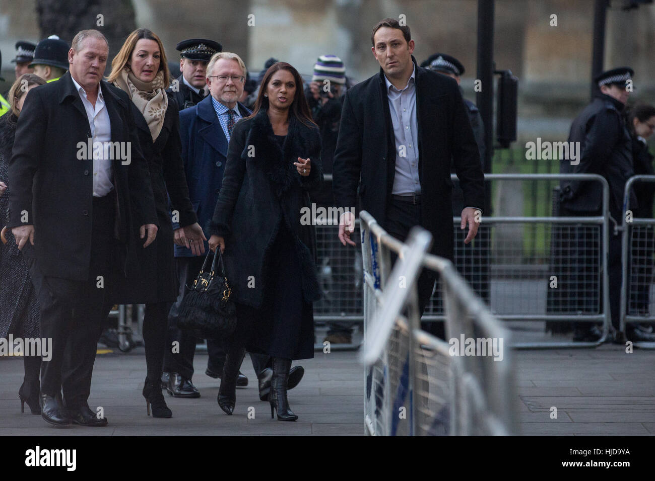 Londres, Royaume-Uni. 24 Jan, 2017. Gina Miller arrive pour l'Article 50 En vigueur à la Cour suprême. Credit : Mark Kerrison/Alamy Live News Banque D'Images