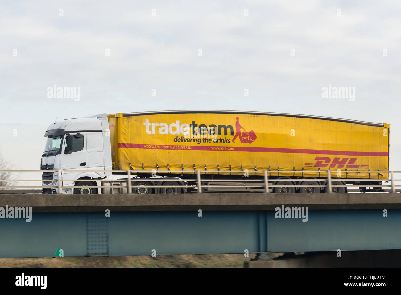 DHL tradeteam camion Banque D'Images