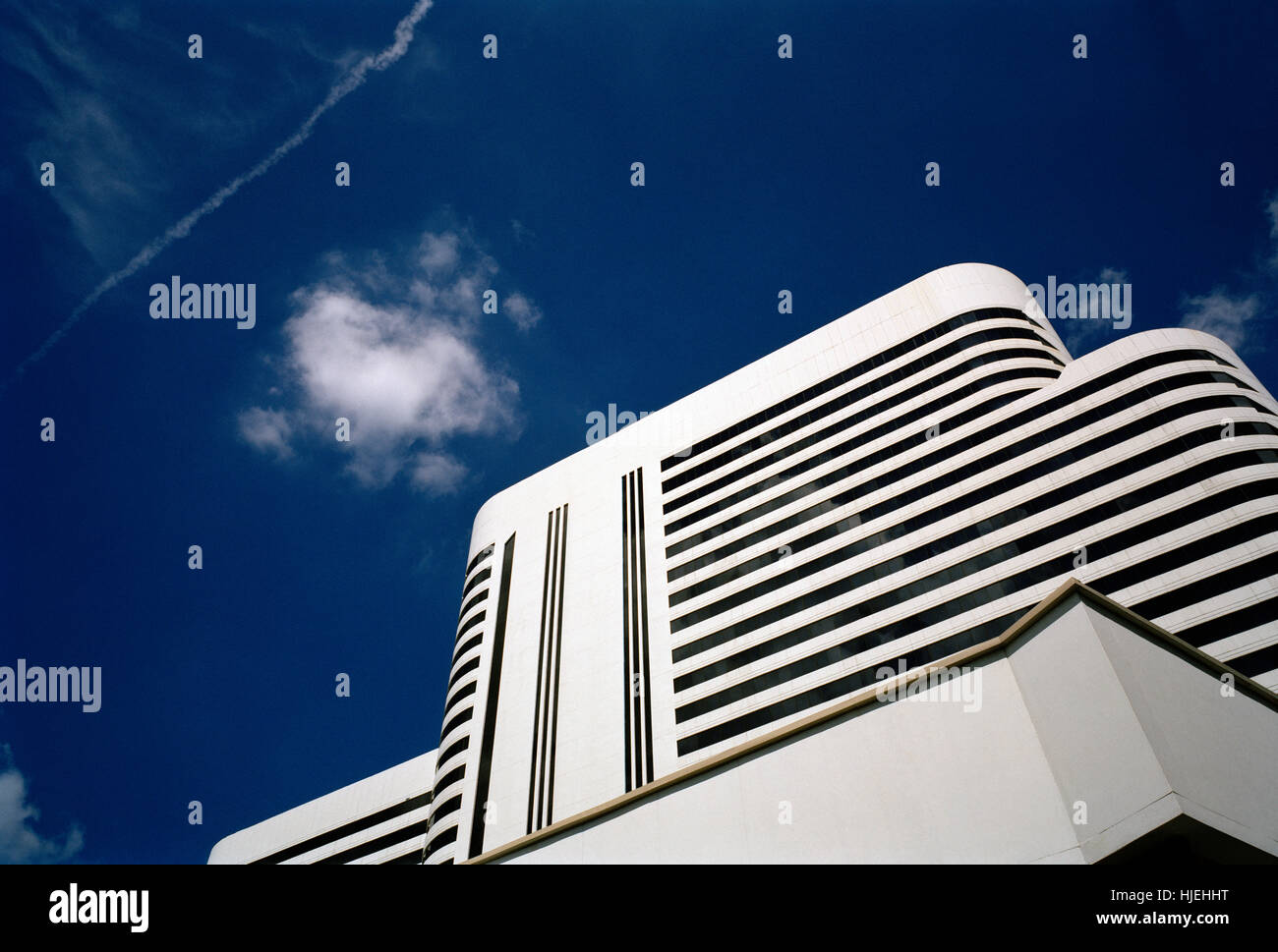 L'église et du commerce et le centre d'affaires district de Sukhumvit à Bangkok en Thaïlande, dans l'Extrême-Orient, Asie du sud-est de l'architecture moderne. Banque D'Images