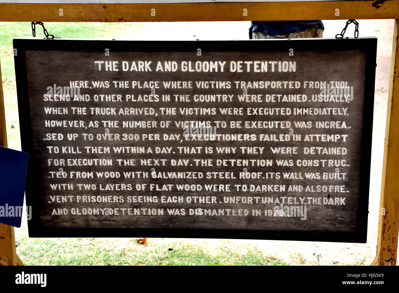 La détention sombre et lugubre - Site Memorial The Killing Fields - Musée de Choeung Ek Cambodge ( fosse commune des victimes de Pol Pot - Khmers rouges à partir de 1963 - 1997. Phnom Penh Cambodge ) Banque D'Images La détention sombre et lugubre - Site Memorial The Killing Fields - Musée de Choeung Ek Cambodge ( fosse commune des victimes de Pol Pot - Khmers rouges à partir de 1963 - 1997. Phnom Penh Cambodge ) Banque D'Images