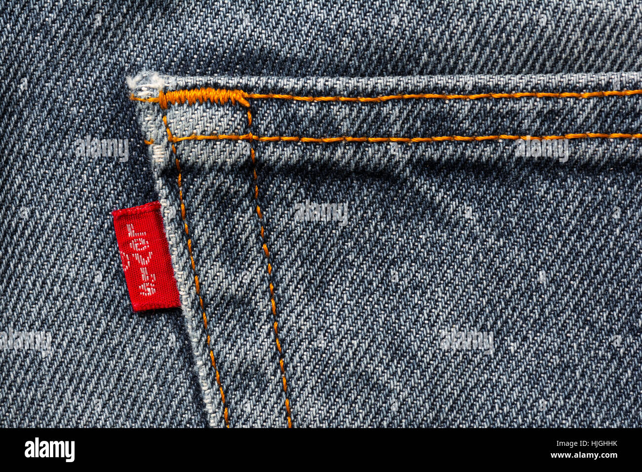 Sur l'étiquette LEVI'S jeans bleu Banque D'Images