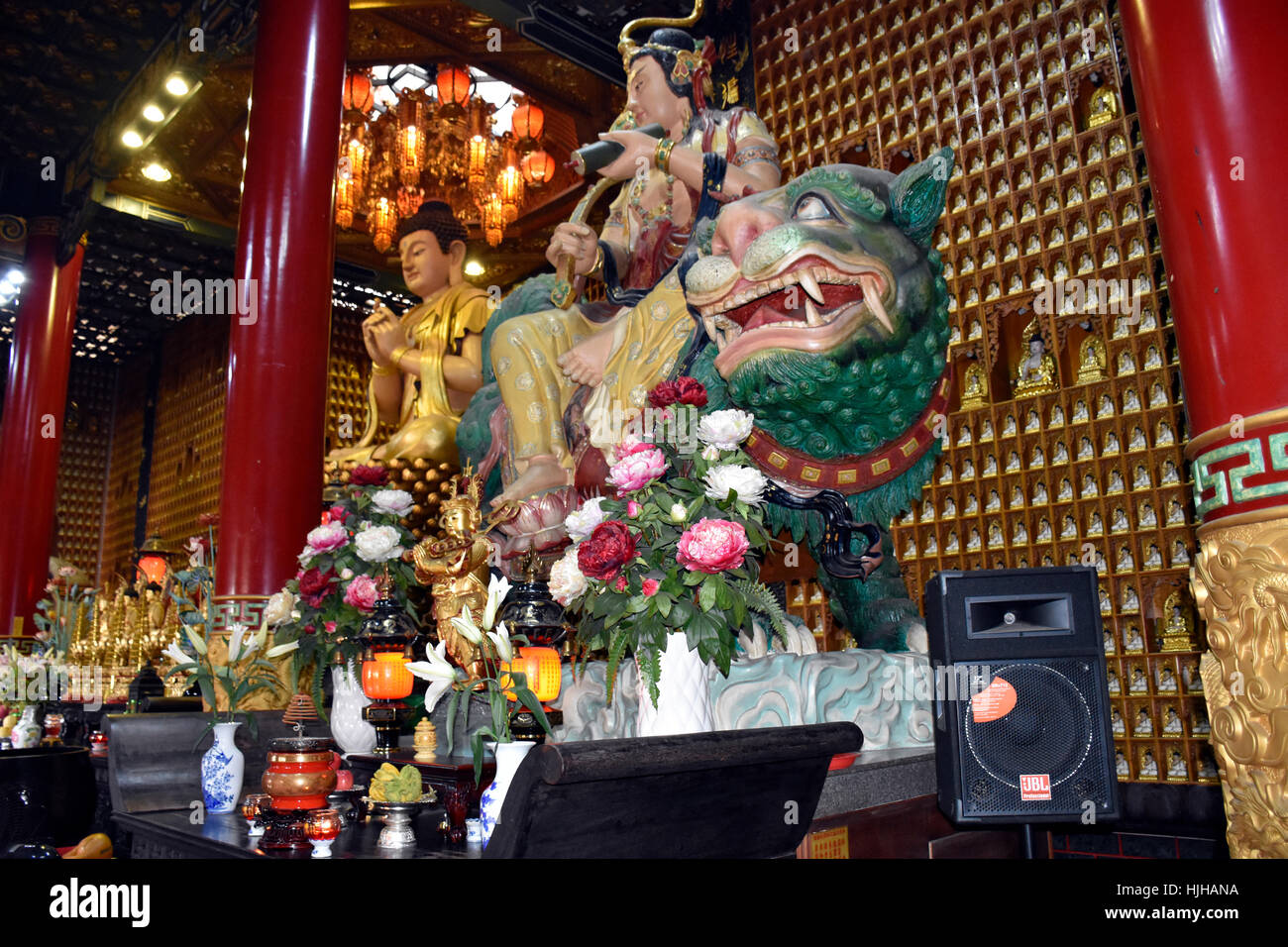 Des représentations de Bouddha à l'intérieur de Chua Van Phat ou temple des  dix mille bouddhas, quartier chinois, Ho Chi Minh City, Vietnam Photo Stock  - Alamy