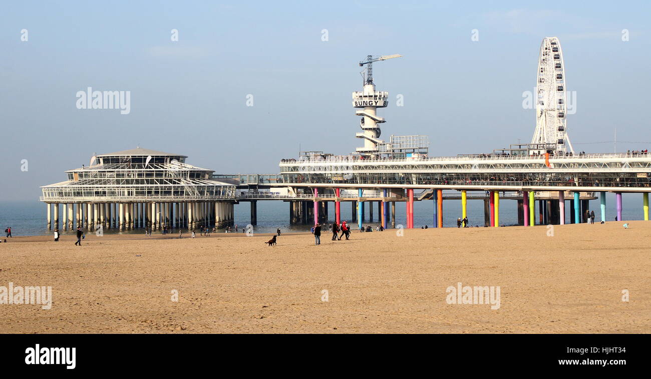 Jetée de Scheveningen, la station balnéaire de la mer du Nord de Scheveningen - Den Haag (La Haye), Pays-Bas Banque D'Images