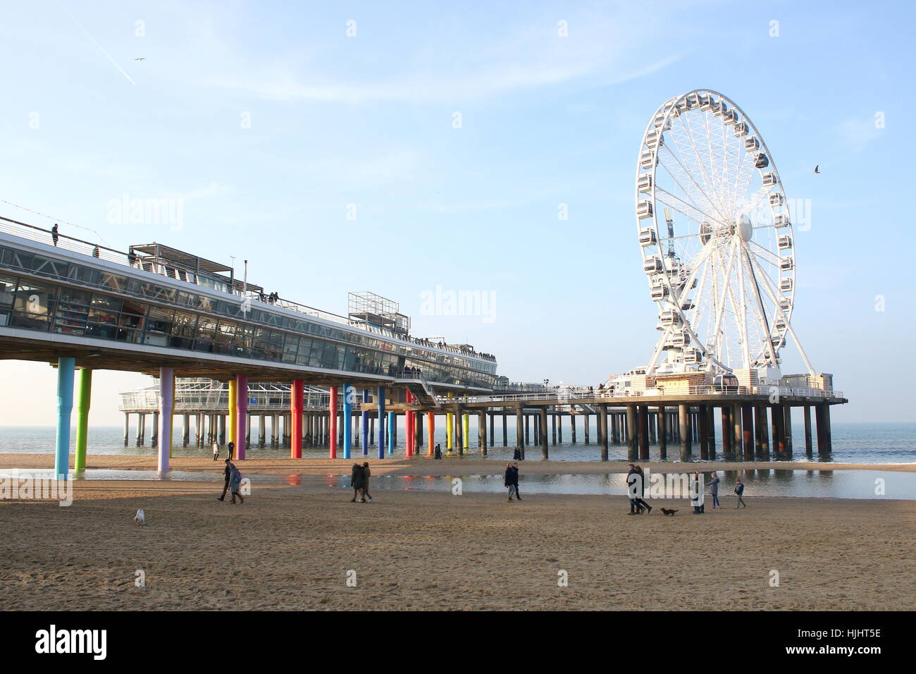 Jetée de Scheveningen, la station balnéaire de la mer du Nord de Scheveningen - Den Haag (La Haye), Pays-Bas Banque D'Images