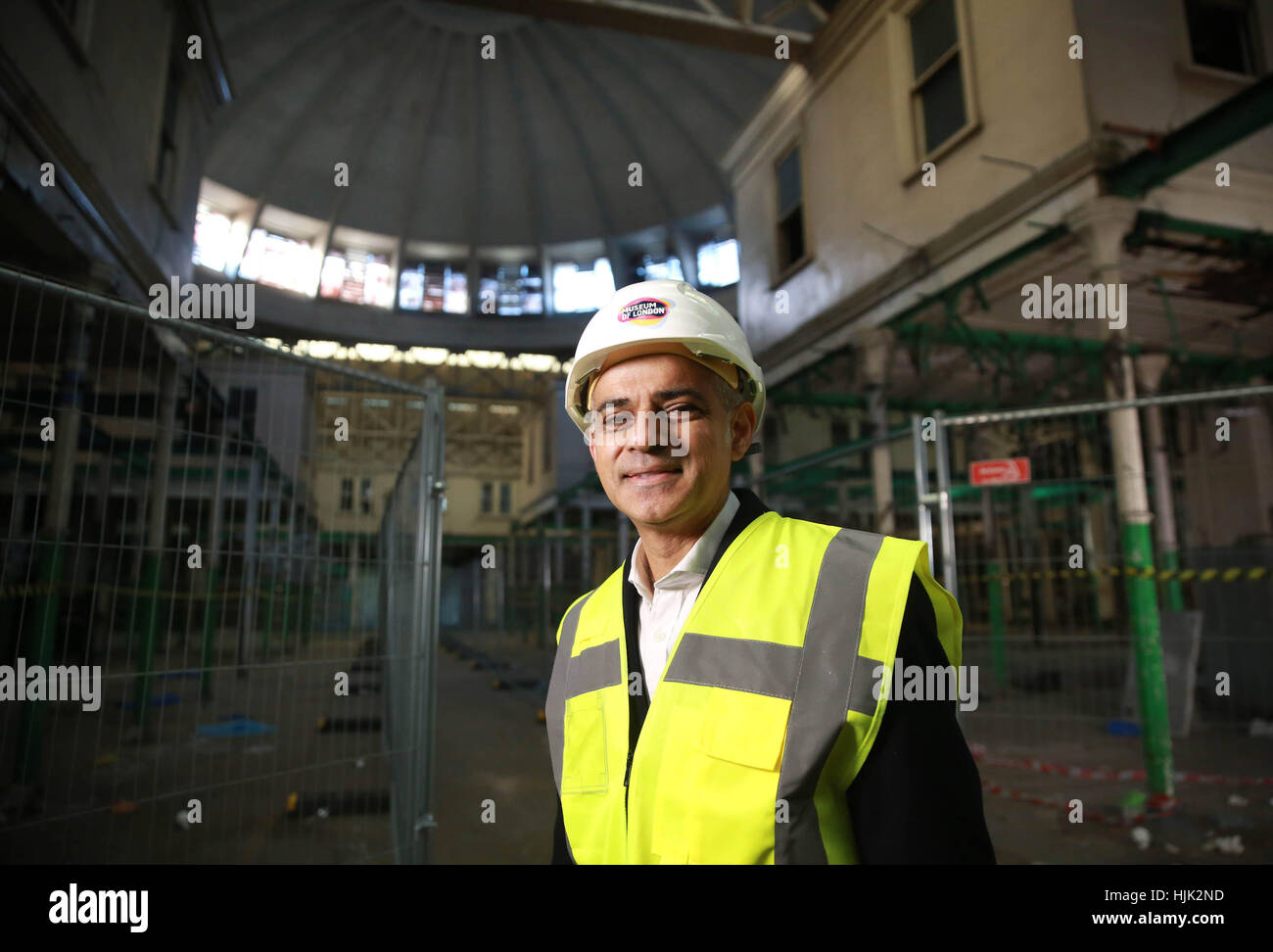 EDITORIAL N'utilisez que le maire de Londres Sadiq Khan Smithfield marché général des visites, comme les plans d'un nouveau Musée de Londres à West Smithfield a donné un élan majeur grâce à l'appui de la ville de London Corporation et le maire, qui ont promis 110 millions de dollars;livre &et &pound;70 millions respectivement. Banque D'Images