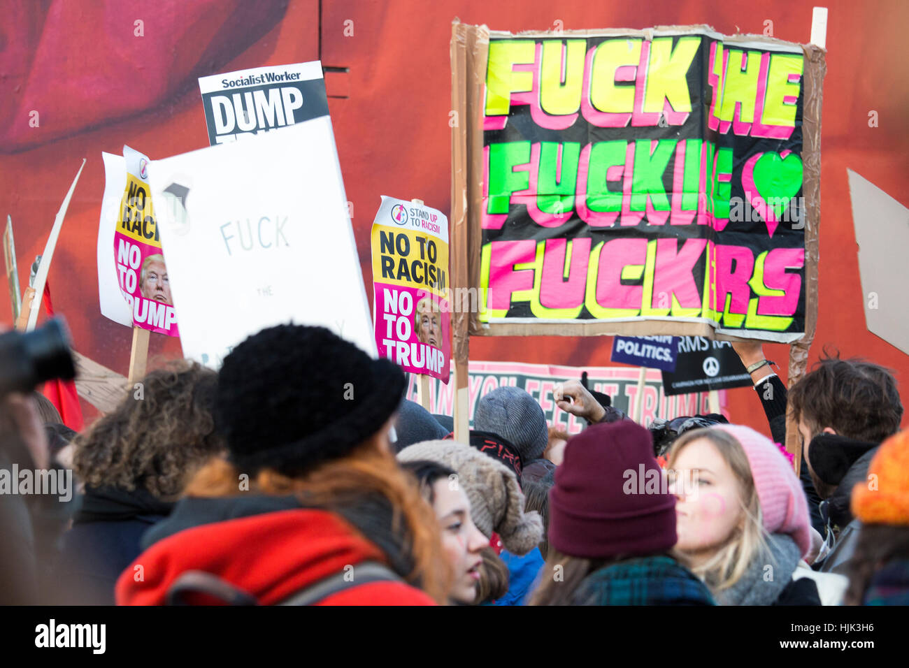 La Marche des femmes a lieu à Londres, au Royaume-Uni. C'est une partie d'une protestation contre le président américain Donald Trump Banque D'Images