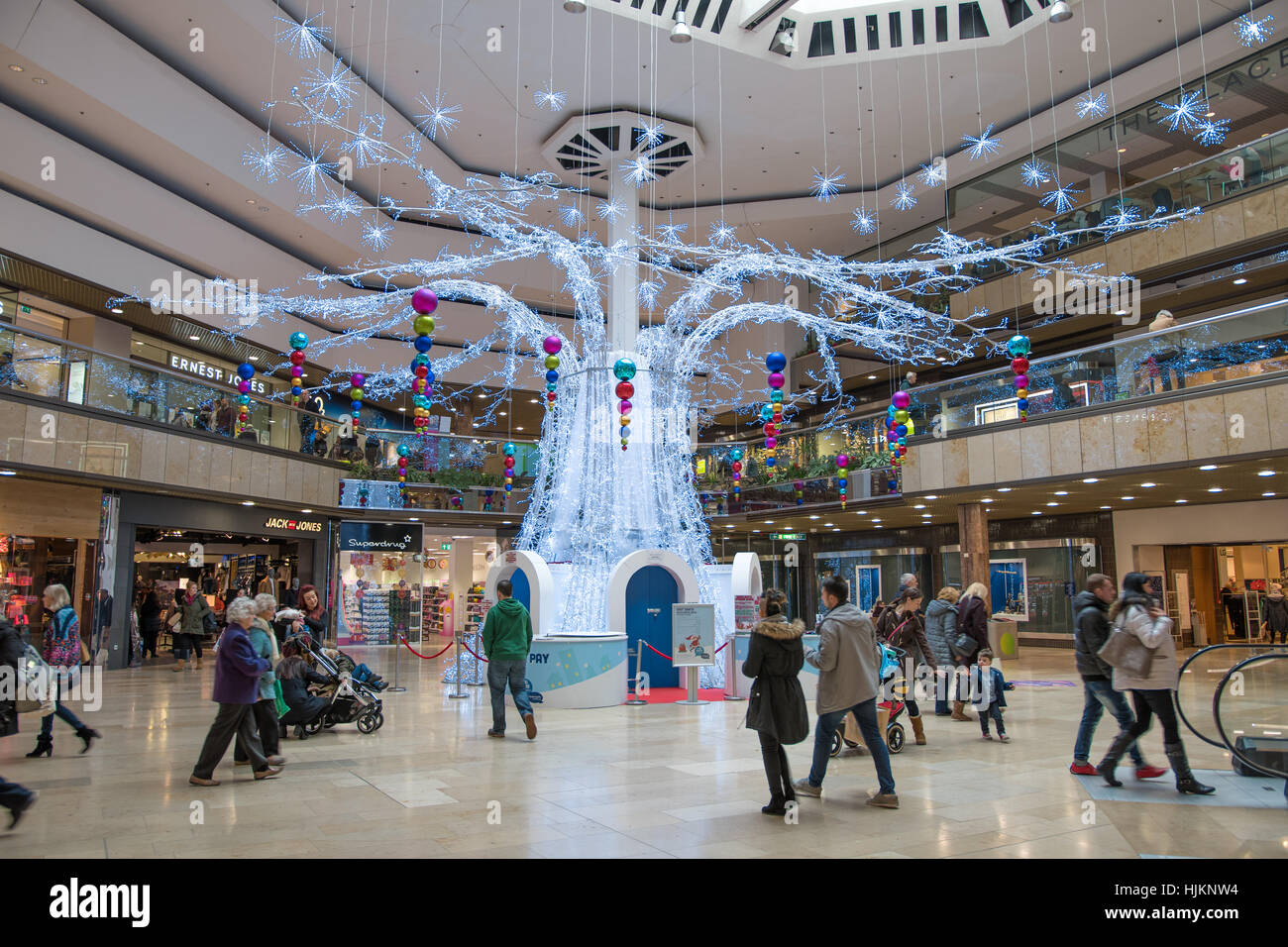 Décorations de Noël, le centre commercial Queensgate, Peterborough Banque D'Images