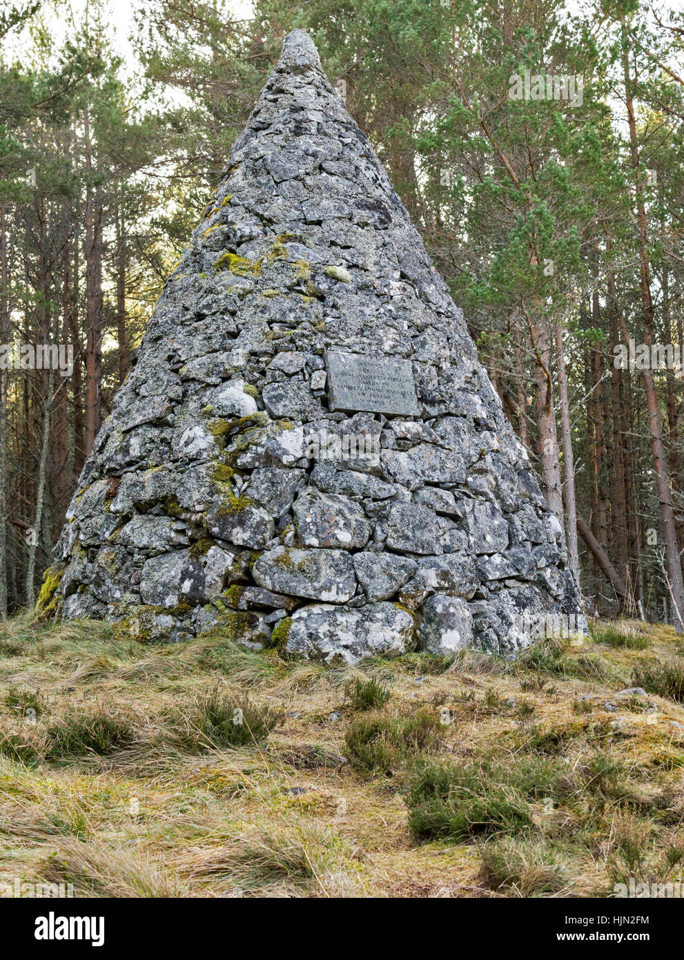 CAIRNS BALMORAL BALMORAL ESTATE CRATHIE PRINCE ARTHURS CAIRN Banque D'Images