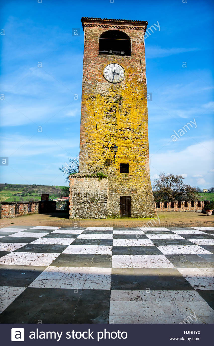 Tour de l'horloge de Modène Castelvetro sol en damier Banque D'Images