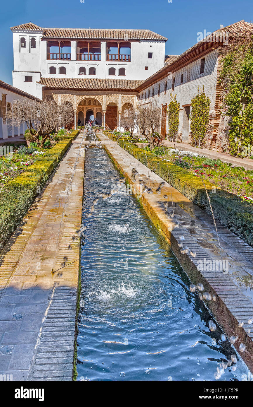 Patio de la Azequia Alhambra Grenade Espagne Banque D'Images