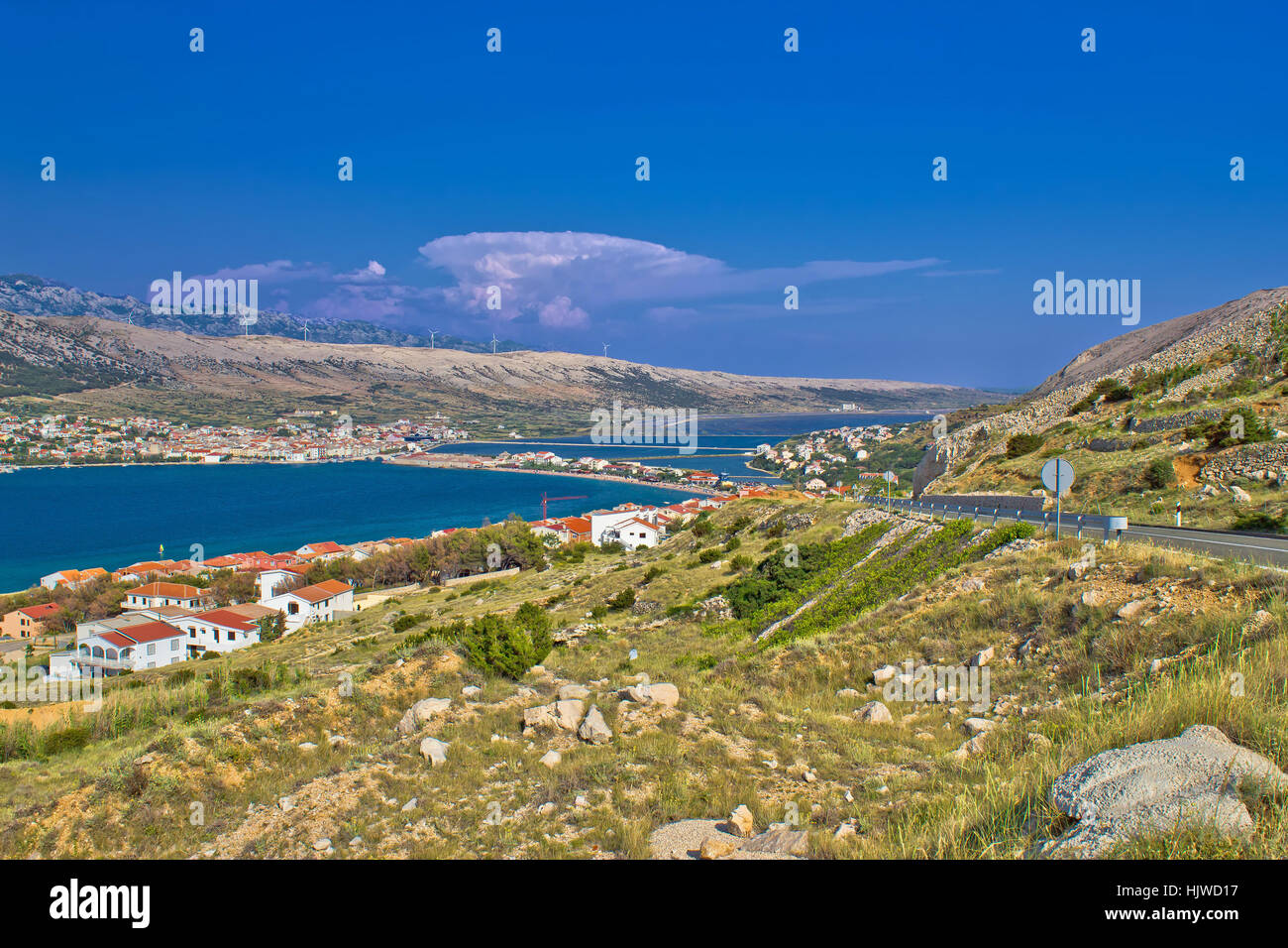 Île de Pag aerial bay vue colorée, Dalmatie, Croatie Banque D'Images