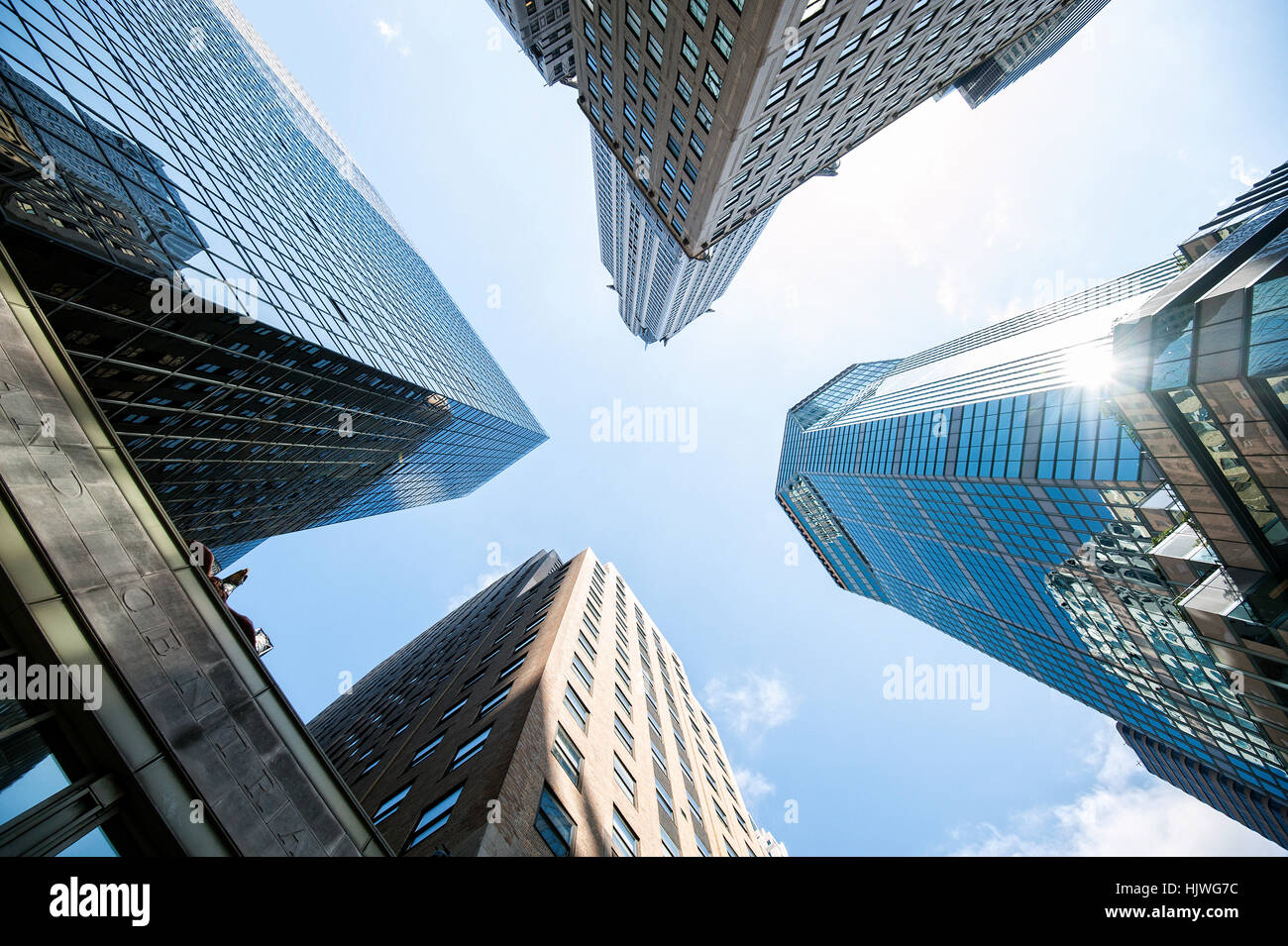 Gratte-ciel, faible angle de vue, Grand Central Station, Park Avenue, Manhattan, New York City, USA Banque D'Images