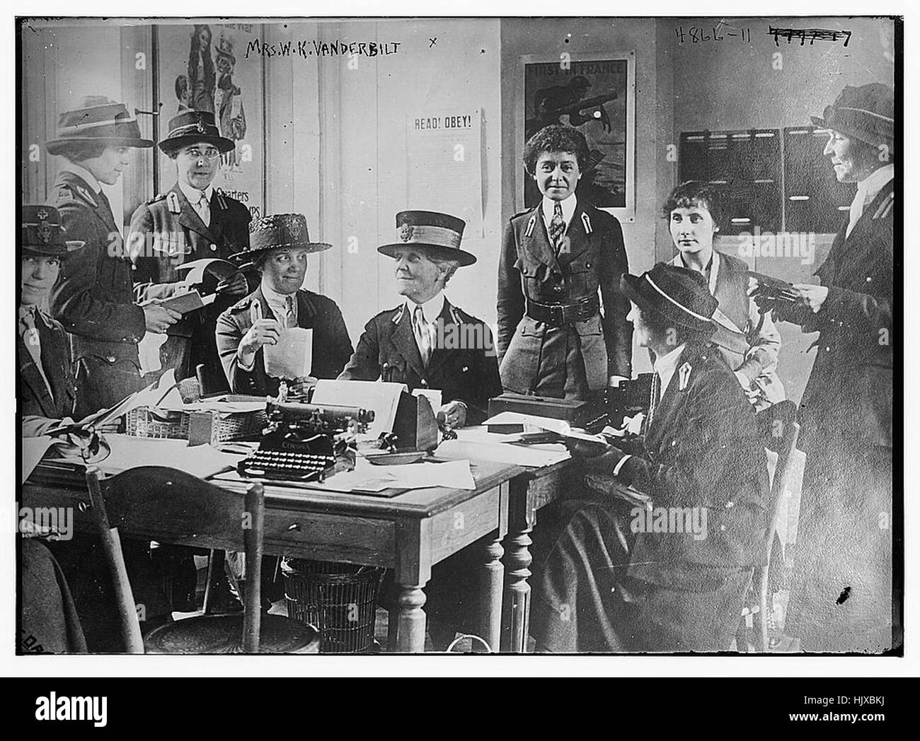 Portrait de Mme Wk Vanderbilt, mettant en valeur la figure historique d'une époque révolue. Banque D'Images