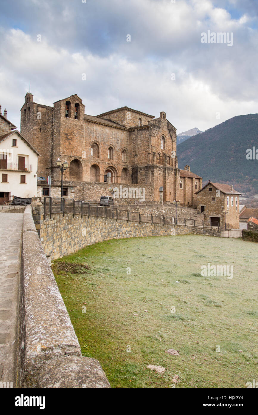 Monastère de San Pedro, Siresa village, la province d'Huesca, Aragon, Espagne. Banque D'Images