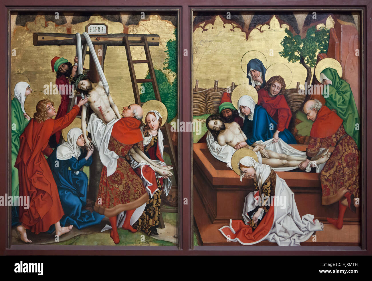 Descente de Croix (L) et la mise au tombeau du Christ (R). Détail du retable de circa 1480 par Renaissance allemande peintre martin Schongauer à partir de l'Église des Dominicains à Colmar sur l'affichage dans le musée d'Unterlinden (Musée Unterlinden) à Colmar, Alsace, France. Banque D'Images