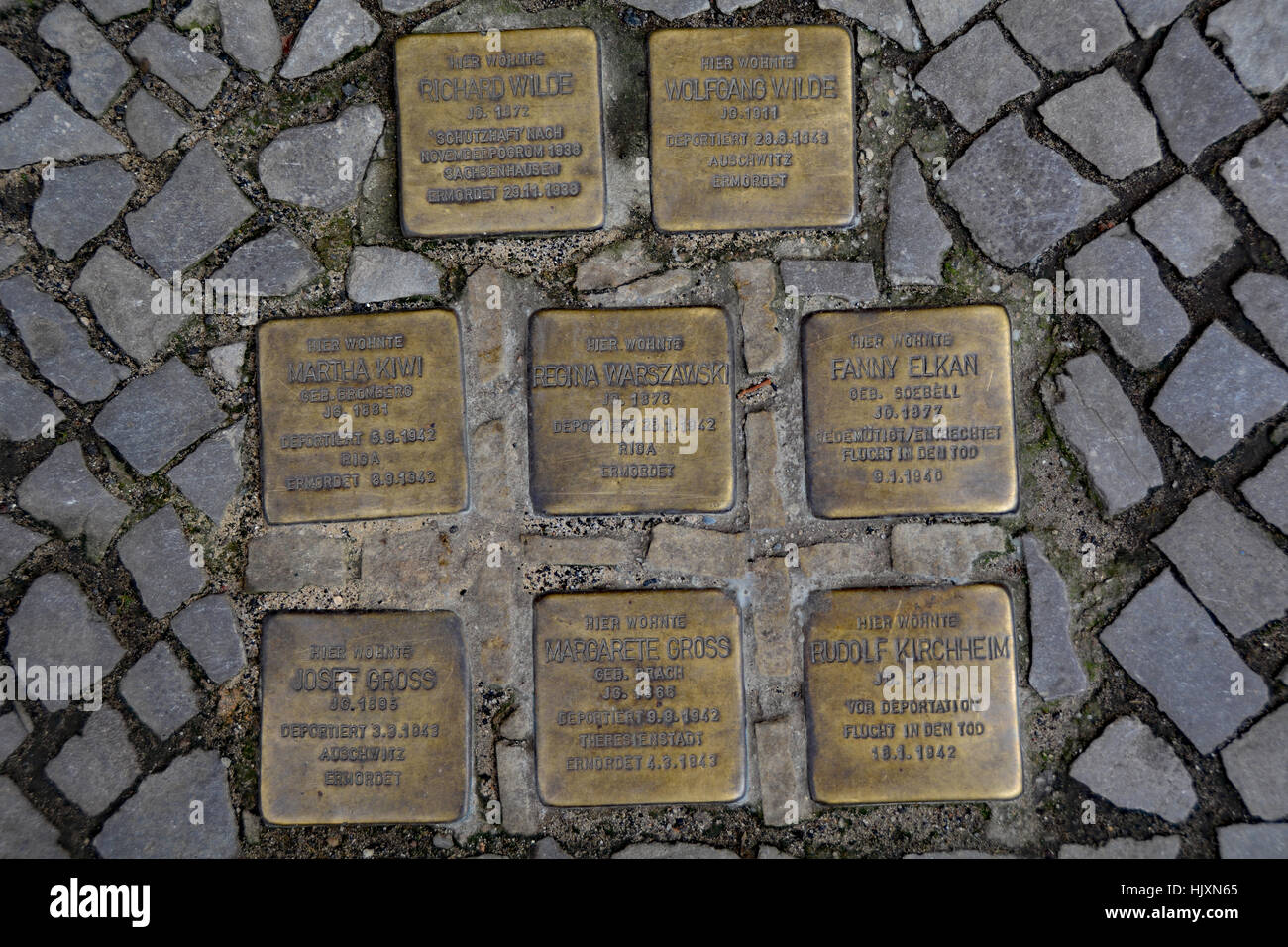 Stolperstein (pierre d'achoppement) dans les rues de Berlin Banque D'Images