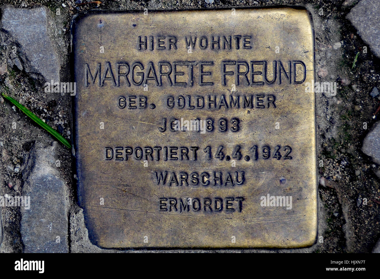 Stolperstein (pierre d'achoppement) dans les rues de Berlin (commémorant Margarete Freund) Banque D'Images