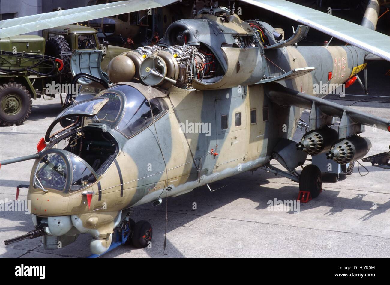 Les forces armées hongroises, régiment d'hélicoptères de combat de Veszprem, hélicoptère de construction soviétique MIL 24 Banque D'Images