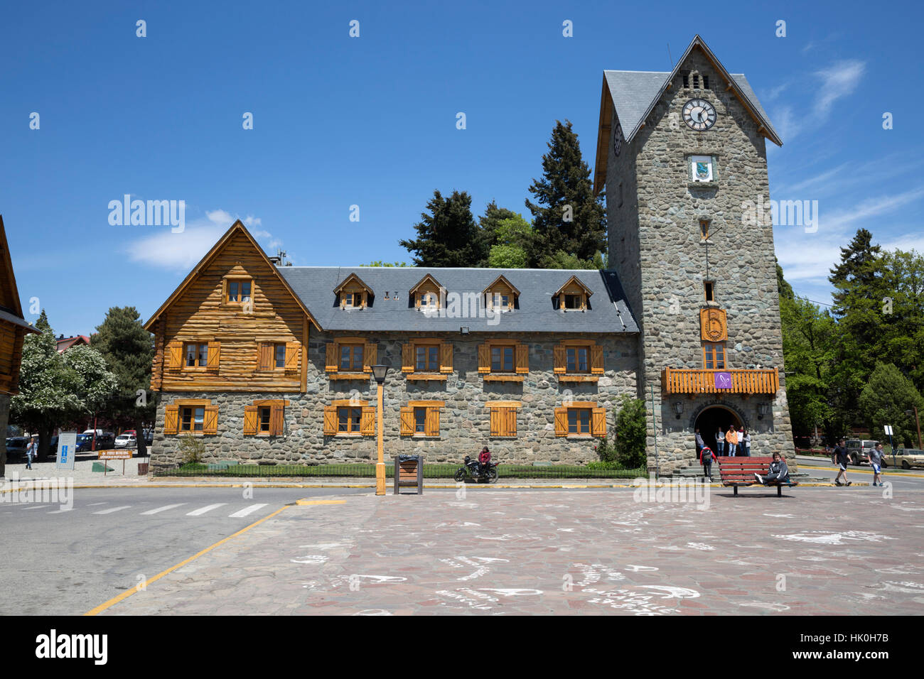 De style alpin Bariloche Centro Civico, Bariloche, Nahuel Huapi National Park, Lake District, l'Argentine Banque D'Images