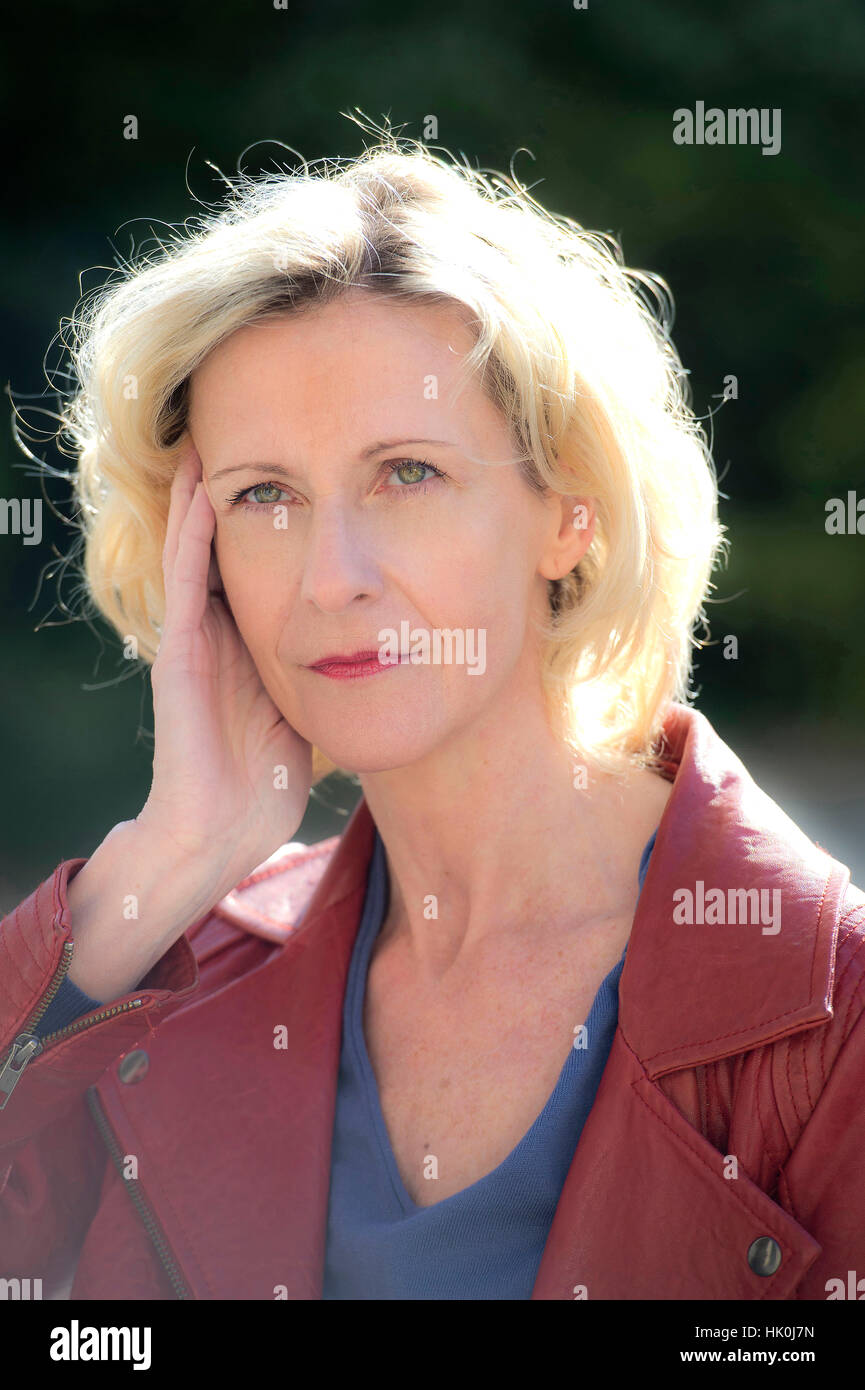 Femme De 50 Ans Banque D Image Et Photos Alamy Femme De 50 Ans Banque D Image Et Photos Alamy