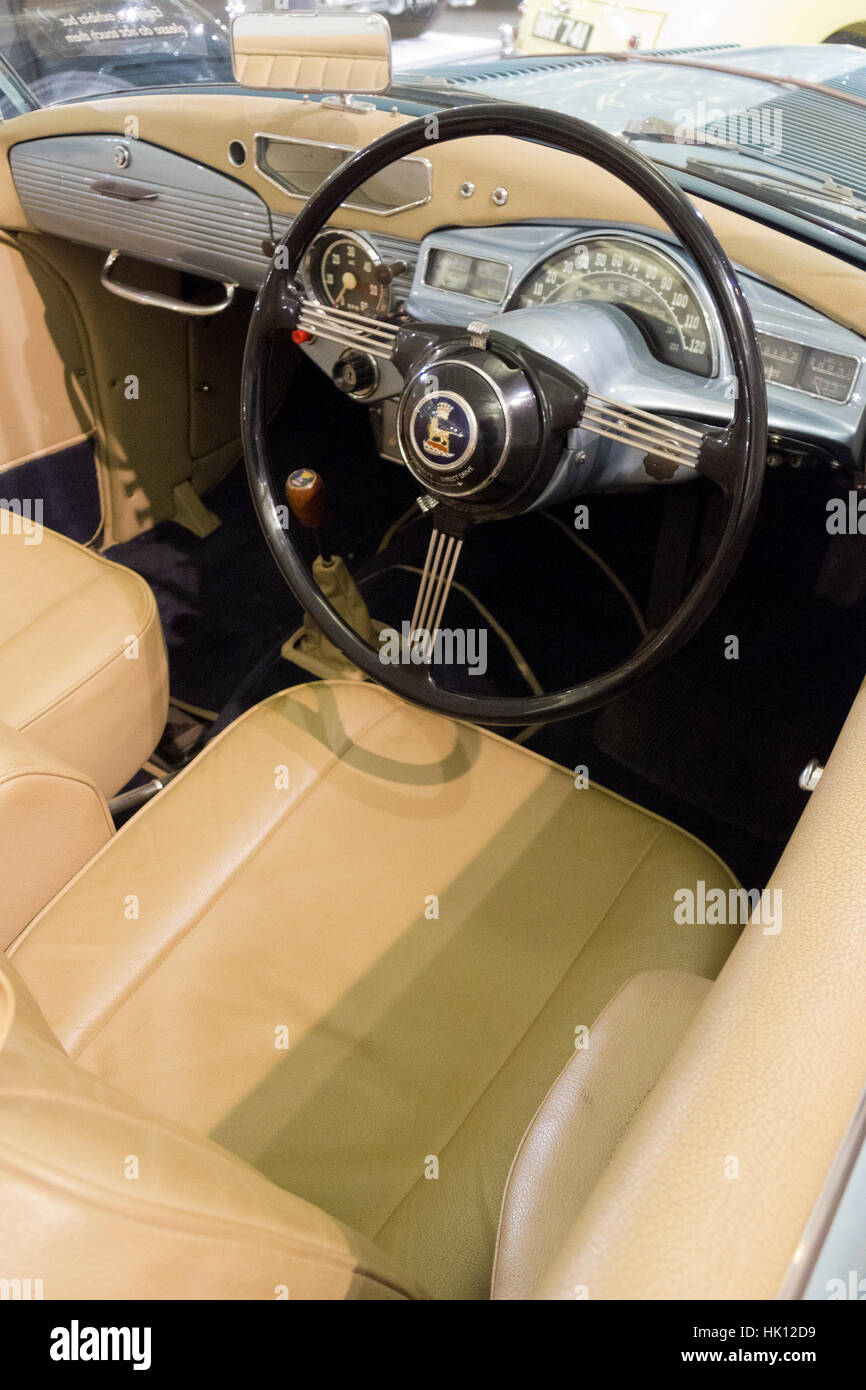 Intérieur d'une 1953 Sunbeam Alpine Mark 1 Voiture de sport à deux places, UK Banque D'Images