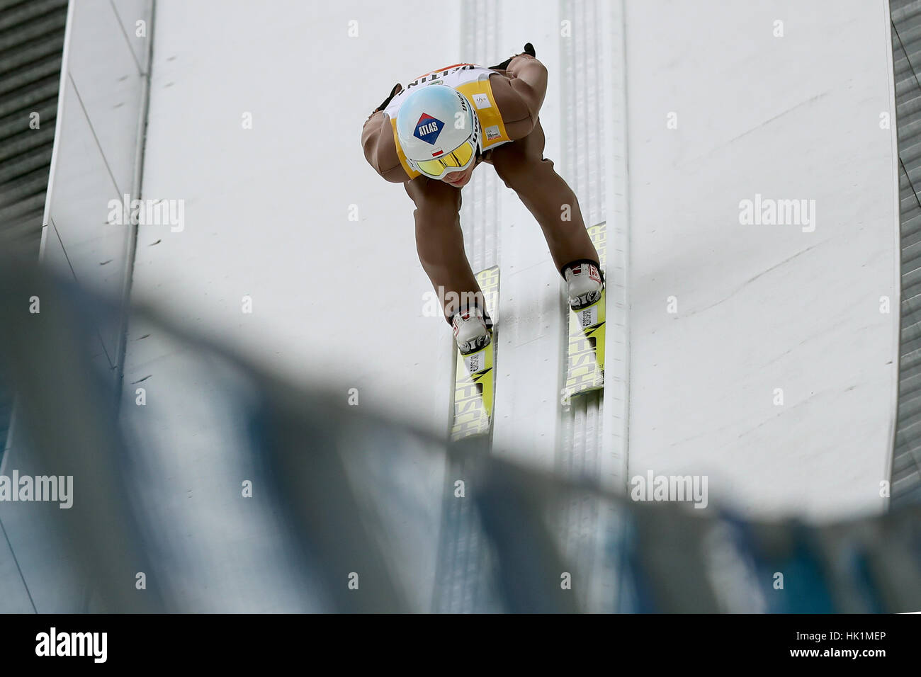 Oberstdorf, Allemagne. Le 04 février, 2017. Ski polonais Kamil Stoch en action pendant l'exécution d'un test sur l'Heini-Klopfer le saut à ski Hill à la Coupe du Monde de vol à Ski à Oberstdorf, Allemagne, 04 février 2017. Photo : Daniel Karmann/dpa/Alamy Live News Banque D'Images