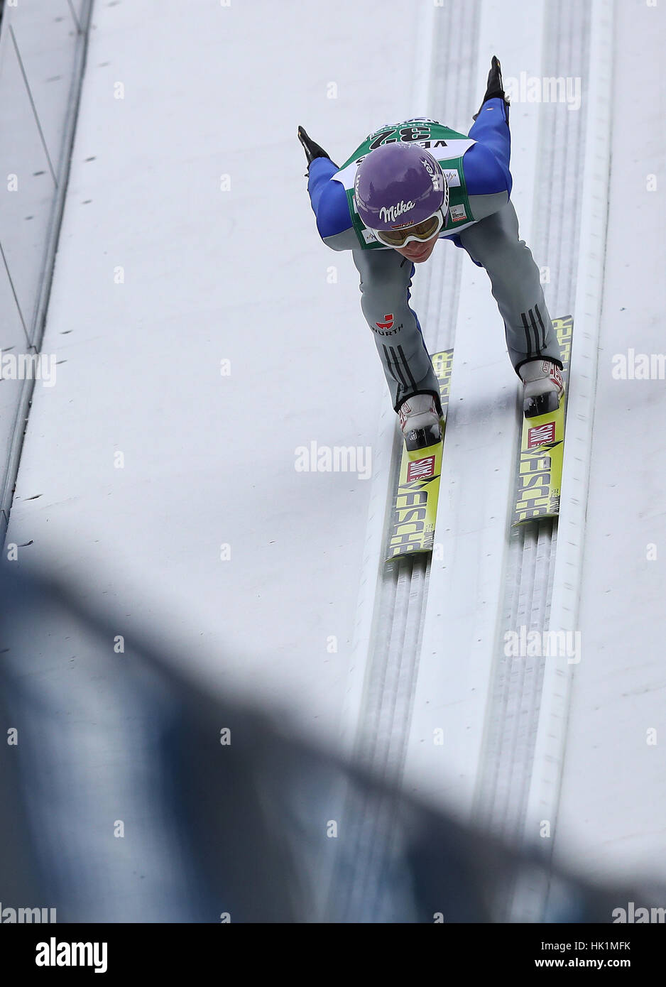 Oberstdorf, Allemagne. Le 04 février, 2017. Sauteur à ski allemand Andreas Wellinger en action pendant l'exécution d'un test sur l'Heini-Klopfer le saut à ski Hill à la Coupe du Monde de vol à Ski à Oberstdorf, Allemagne, 04 février 2017. Photo : Daniel Karmann/dpa/Alamy Live News Banque D'Images
