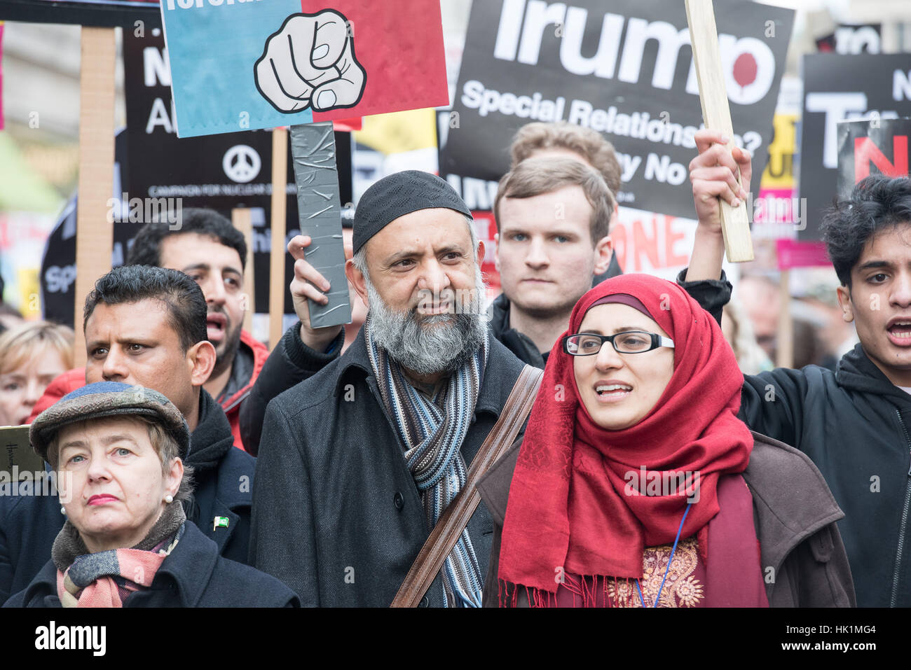 Londres, Royaume-Uni. 4 Février, 2017. heaed du mars, à l'Atout anti-manifestation à Londres Crédit : Ian Davidson/Alamy Live News Banque D'Images