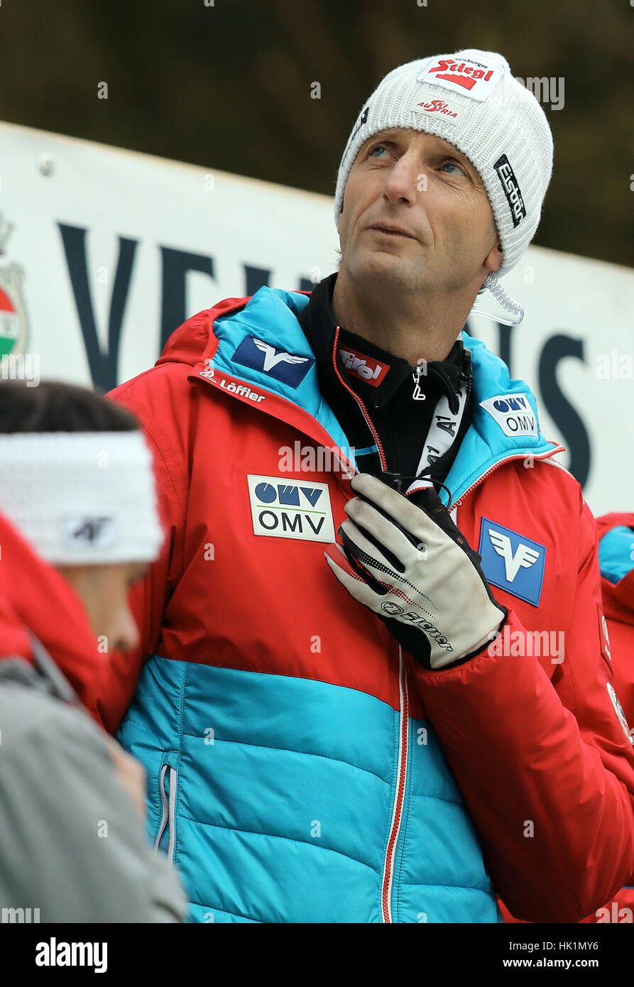 Oberstdorf, Allemagne. Le 04 février, 2017. L'entraîneur de saut à ski autrichien Heinz Kuttin Heini-Klopfer au saut à ski Hill à la Coupe du Monde de vol à Ski à Oberstdorf, Allemagne, 04 février 2017. Photo : Daniel Karmann/dpa/Alamy Live News Banque D'Images