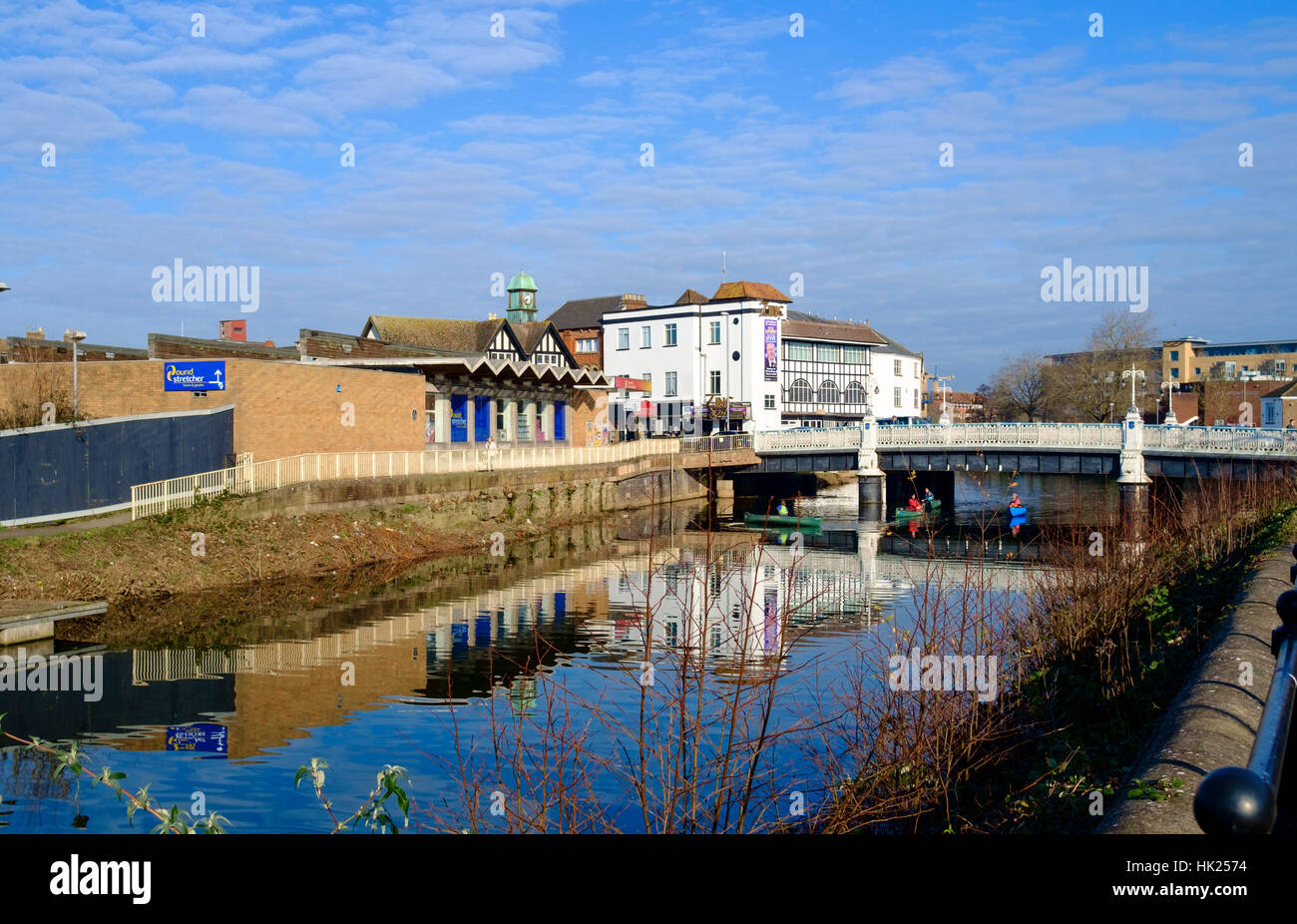 Taunton la ville du comté de Somerset en Angleterre et du pont de la vieille ville Rive ton Banque D'Images