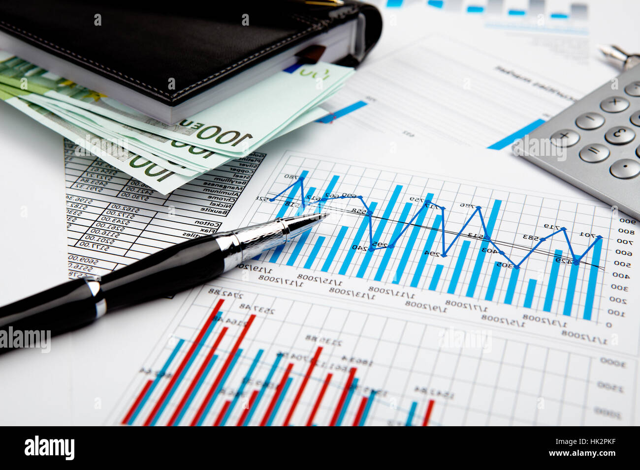 Tableaux et graphiques financiers Banque D'Images