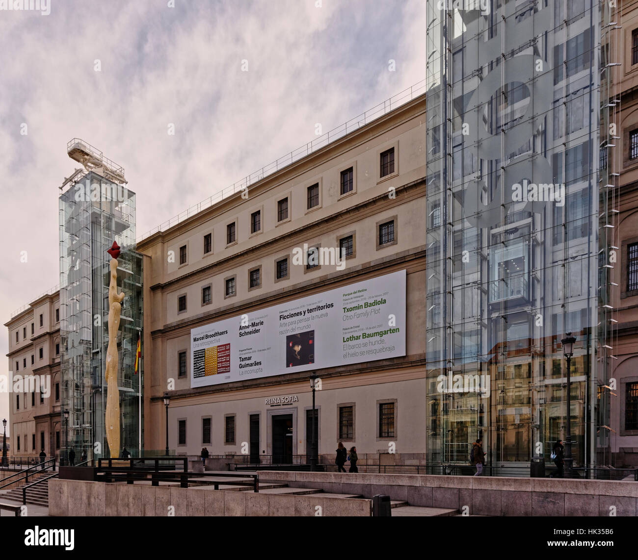 Madrid, Espagne - 19 janvier 2017 : Le Museo Nacional Centro de Arte Reina Sofia, façade Banque D'Images