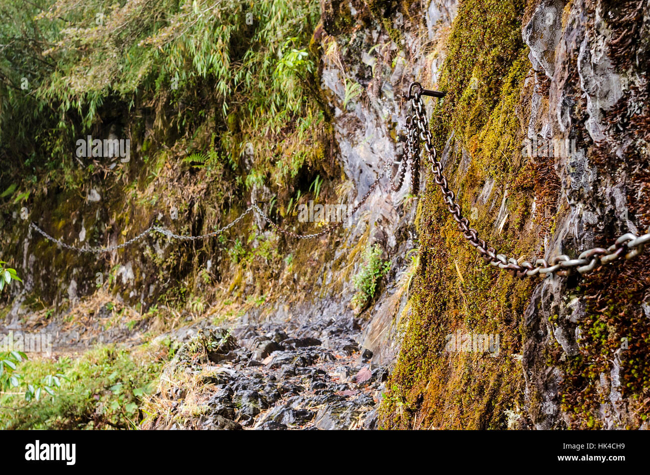 Les chaînes sur le chemin de la montagne de jade, Taiwan. Banque D'Images