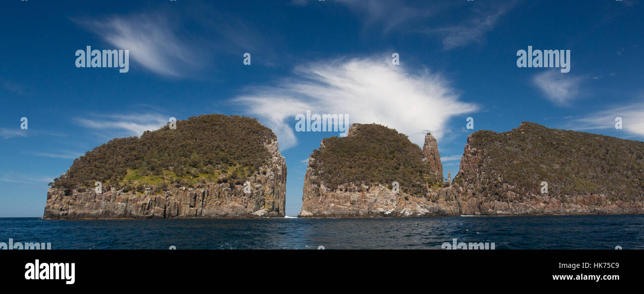 Les petites îles au large de la côte de Tasman National Park, New Caledonia Banque D'Images
