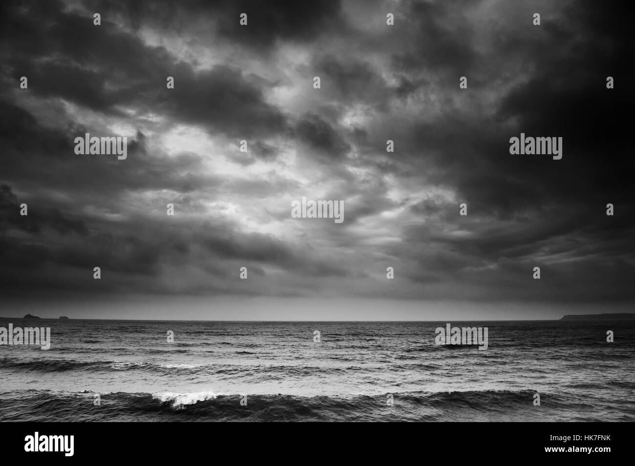 Horizon, nuage, noir, de teint basané, jetblack, noir profond, dramatique, orage, Banque D'Images