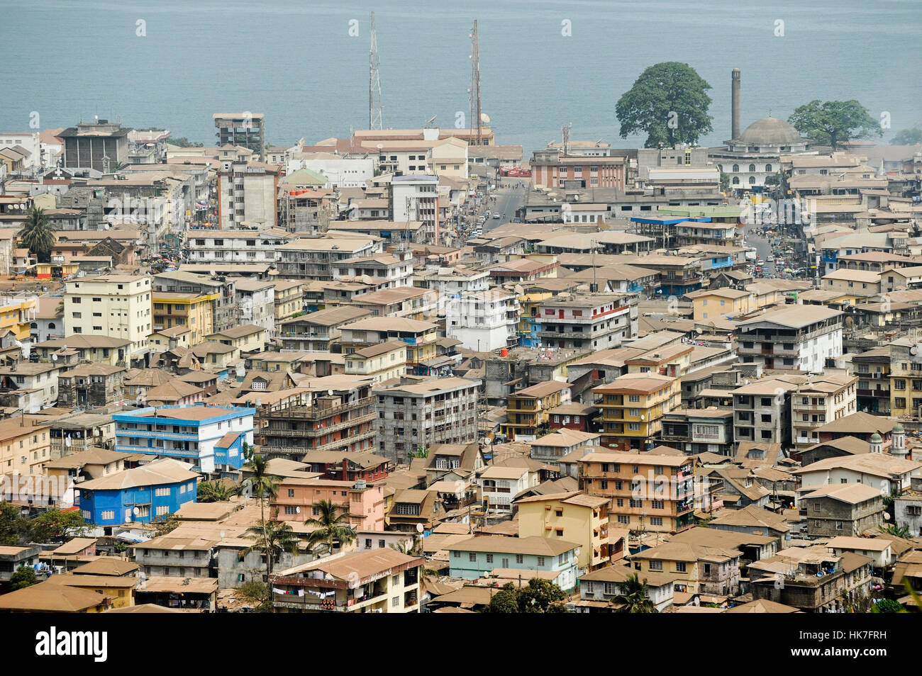La SIERRA LEONE, FREETOWN ville avec Cotton Tree et vue sur l'océan Atlantique Banque D'Images
