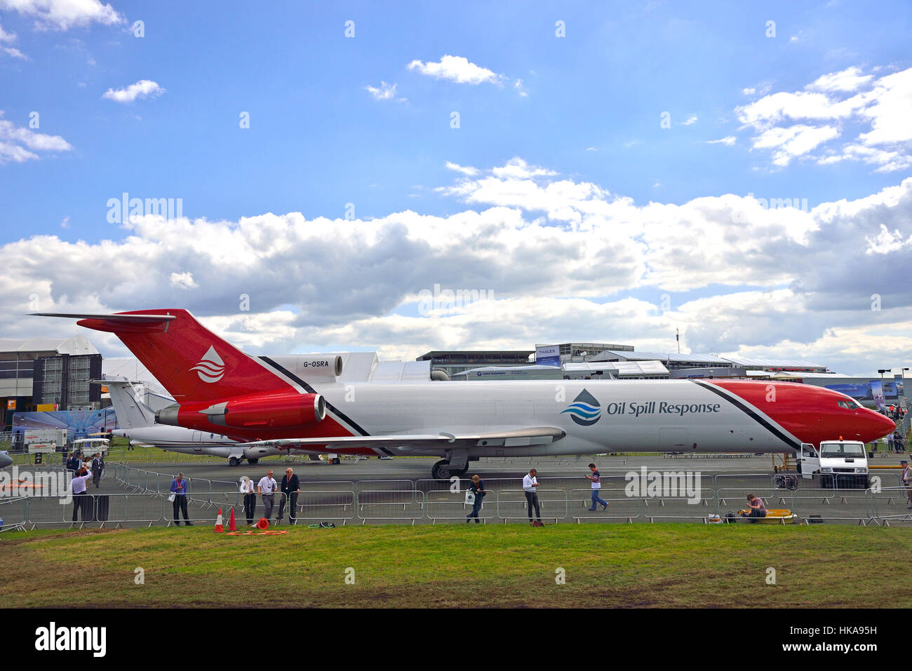 Avion de réaction aux déversements de pétrole un Boeing 727 en exposition au salon international de l'air de Farnborough (2016), Hampshire, Angleterre, Royaume-Uni Banque D'Images