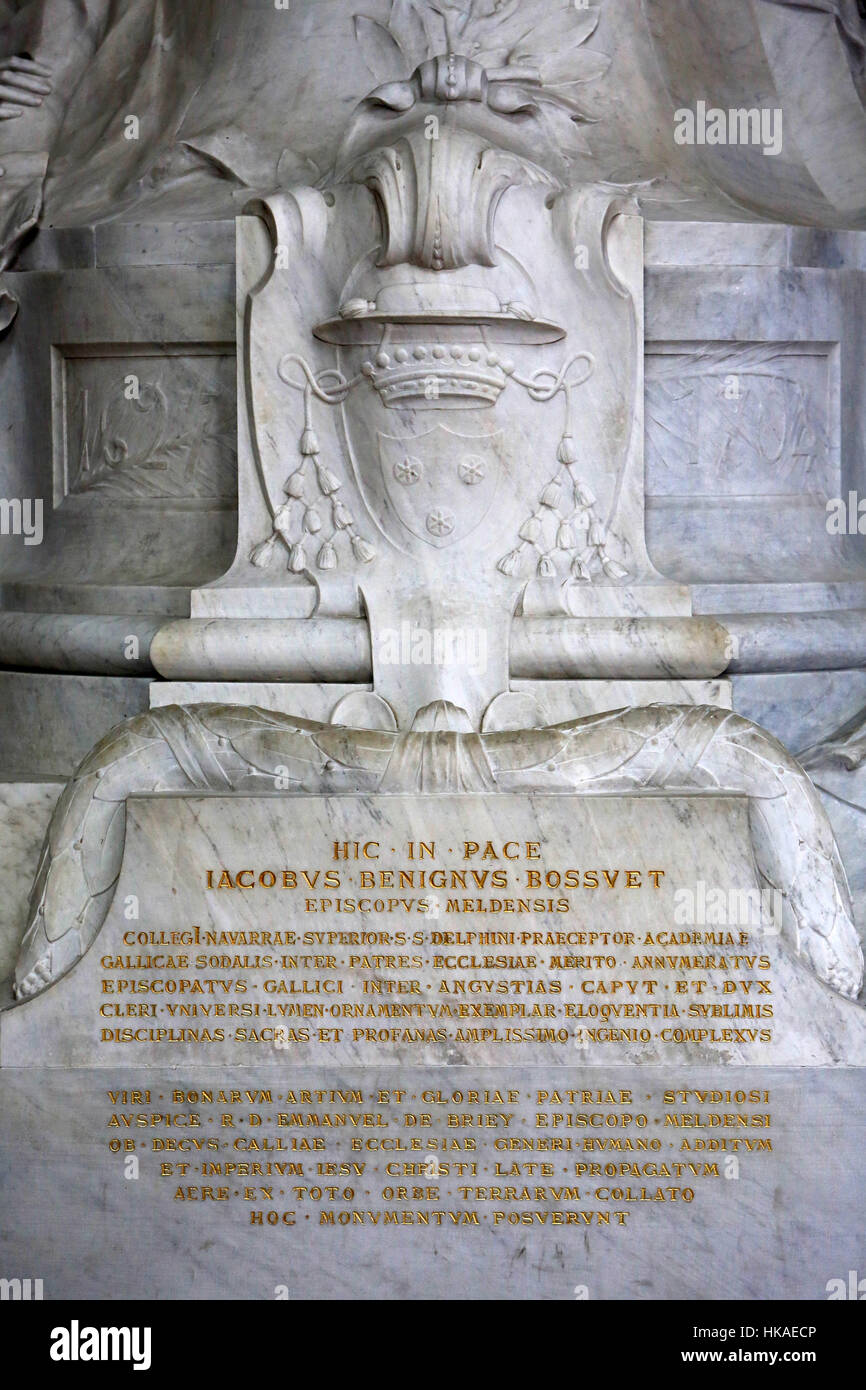Le monument de Jacques-Bénigne Bossuet (1627-1704), évêque de Meaux de 1681 à 1704 par Ernest Henri Dubois (1863-1930). Banque D'Images
