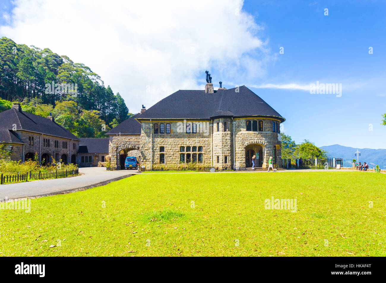 Époque coloniale bien entretenu maison de style britannique à Adisham le Monastère Saint Benoît, une attraction touristique à Haputale, Sri Lanka Banque D'Images