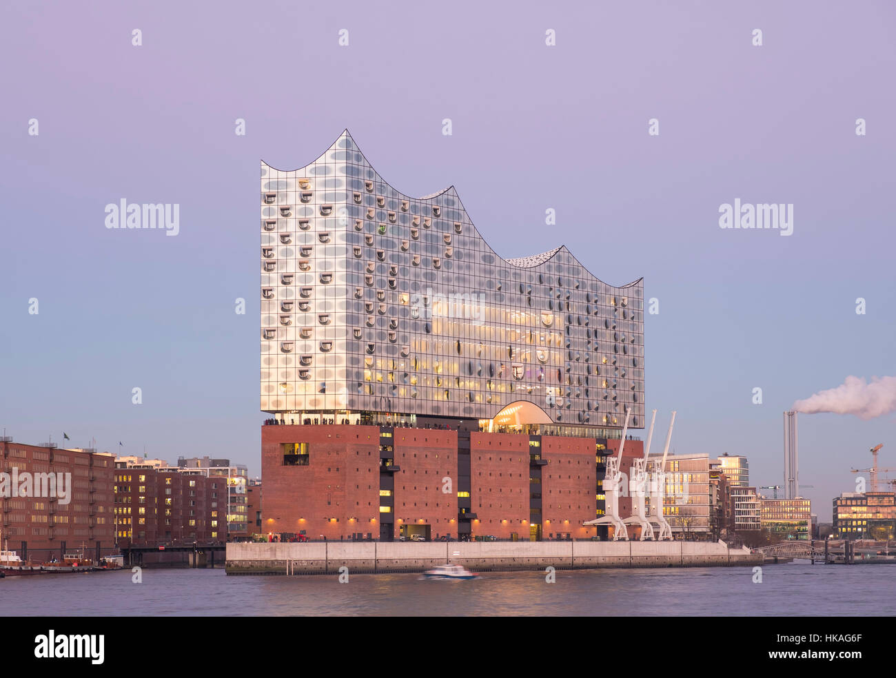 Elbphilharmonie, Hambourg, Allemagne ; voir de nouveaux Elbphilharmonie opéra de Hambourg, Allemagne. Banque D'Images
