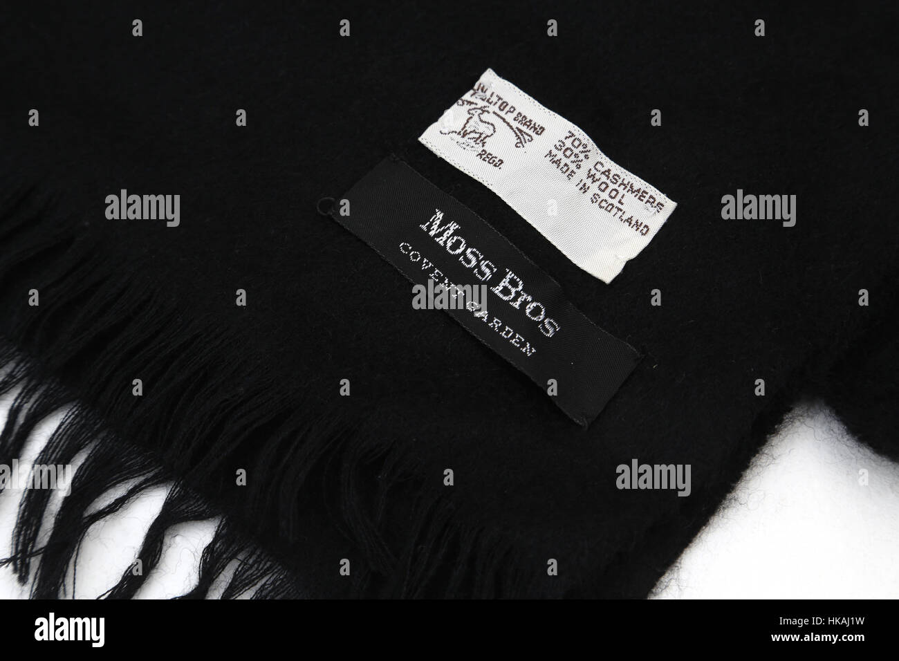 Cachemire et laine noir écharpe Label Moss Bros Banque D'Images