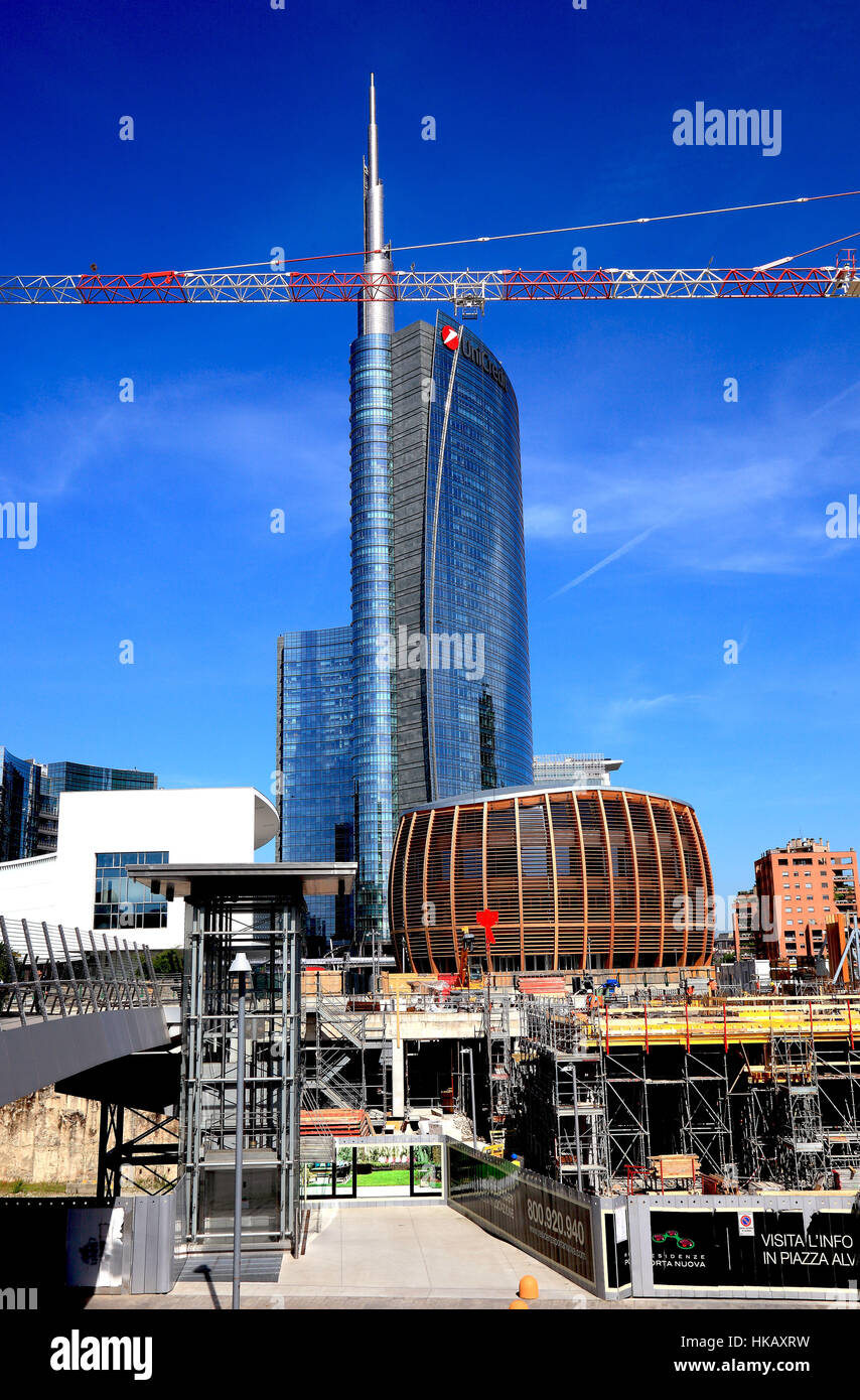 L'Italie, ville de Milan, Porta Nuova, la Banque de la banque Unicredit et pavilion, Auditorium à Piazza Gae Aulenti et avant qu'il grand chantier Banque D'Images