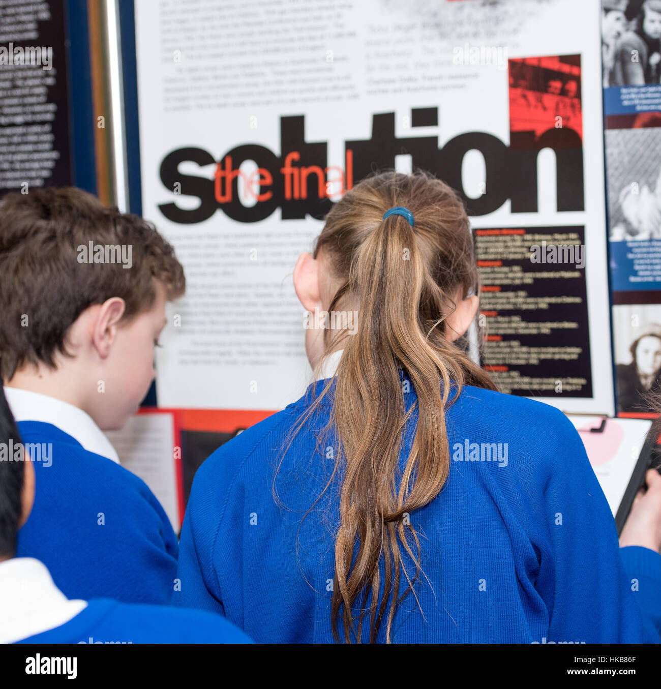 Brentwood, 27 janvier 2017, à l'école à l'International Childrens Holcaust Memorial Day 2017 exposition Crédit : Ian Davidson/Alamy Live News Banque D'Images