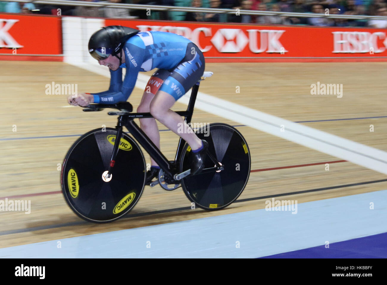 Manchester, UK. 27 Jan, 2017. Katie Archibald prend la première place dans la poursuite de la femme au cours de 2017 HSBC UK National Track Championships au Centre National de cyclisme, Manchester. Crédit : Dan Cooke/Alamy Live News Banque D'Images