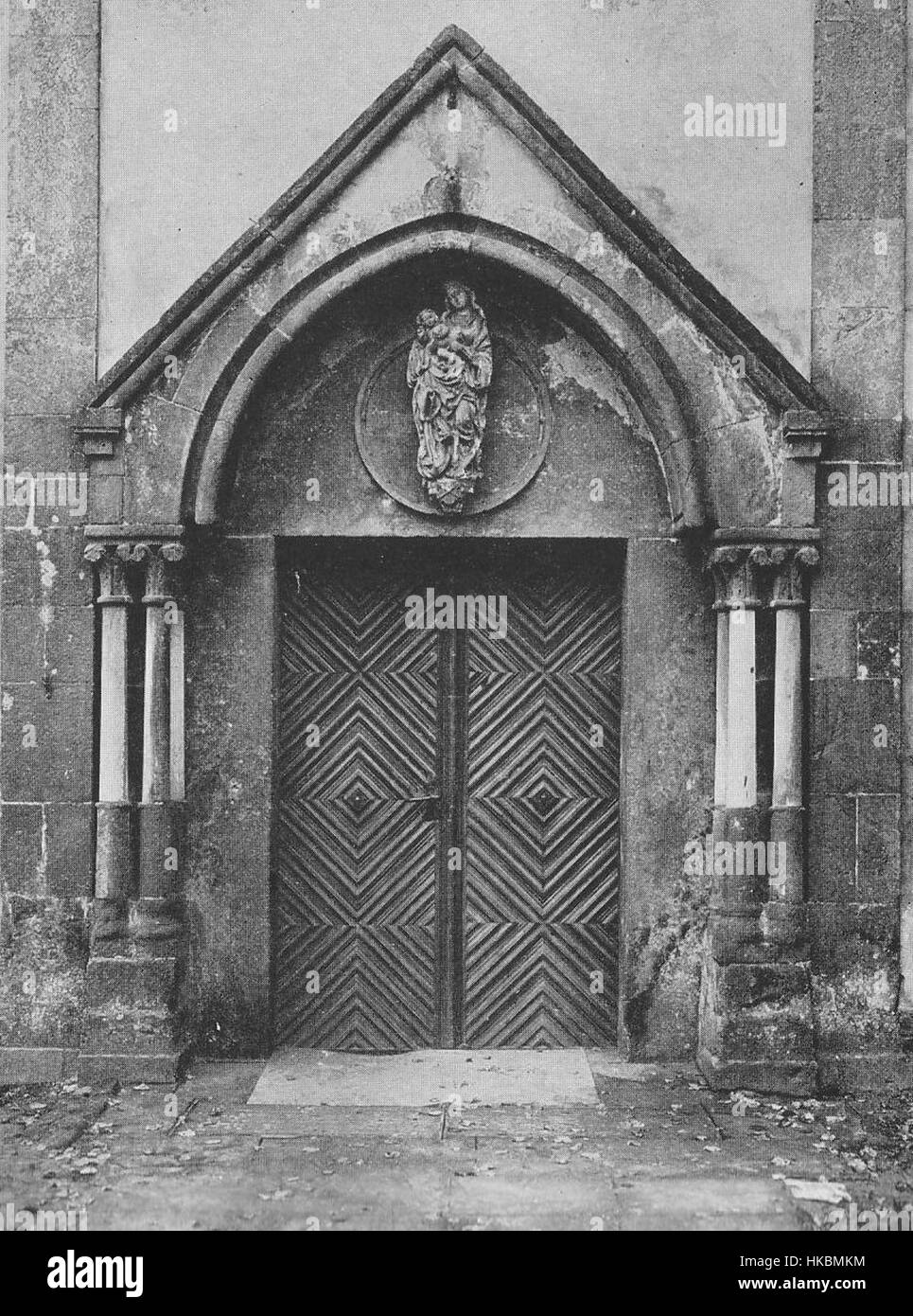 Le 'Kloster Marienfeld' est un bâtiment religieux historique, capturé dans une œuvre d'art du 17ème siècle. La peinture met en valeur les détails architecturaux et la signification spirituelle du monastère dans un contexte historique. Banque D'Images
